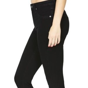 Black High Waisted Carmar Jegging